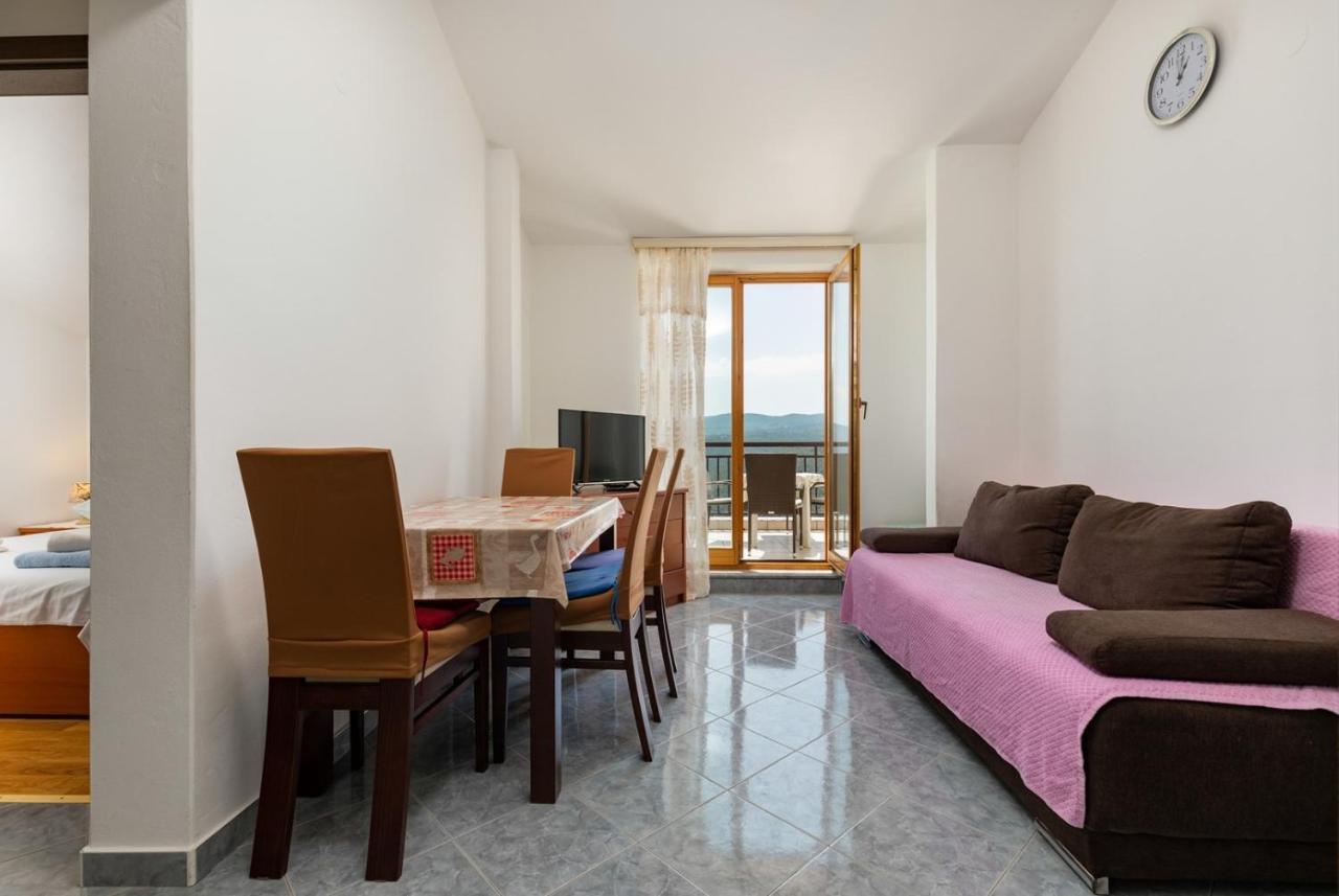 Apartments Pino 拉巴克 外观 照片